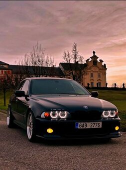 Bmw e39 528i tovární packet - 3