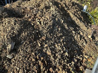 Zemina zdarma včetně dovozu - 3