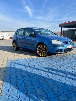 Volkswagen Golf - 3