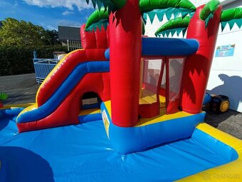 Skákací hrad s bazénem - 3