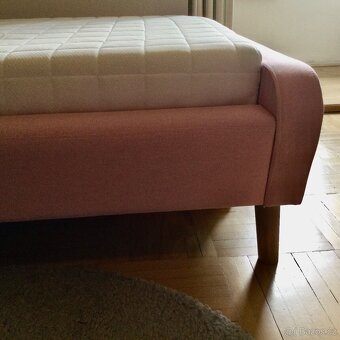 Uplne nova postel s rostem a matraci - 3