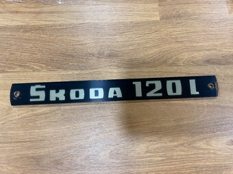 Škoda 120 L - Znak na zadní čelo - 3