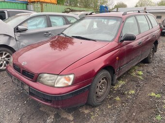 Toyota Carina E 2.0i - 3