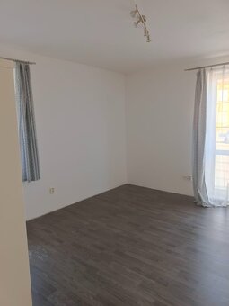 Prodej bytu 1+1, 30,9 m², balkon, kóje, Olomouc-Hodolany - 3