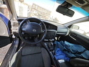 Opel omega 2.2 náhradní díly/oprava - 3