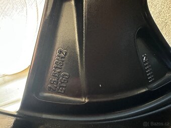 5x112 r18 225/40r18 nové originál Vw - 3