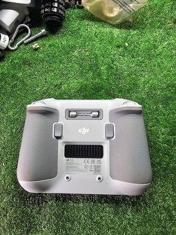 DJI RC - ovladač - 3