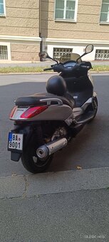 Yamaha X-Max 250 - 3