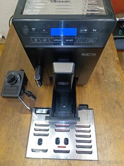 Automatický kávovar DéLonghi Eletta - 3