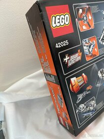 LEGO TECHNIC 42025 NÁKLADNÍ LETADLO - 3
