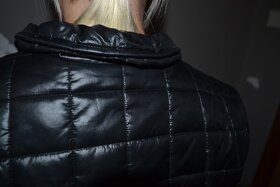 Černá prošívaná zimní bunda Adidas - 3