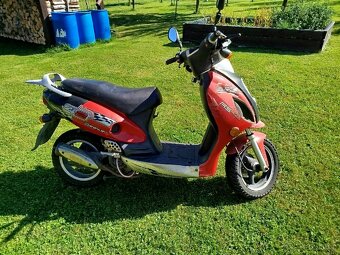 Yamaha skútr - 3
