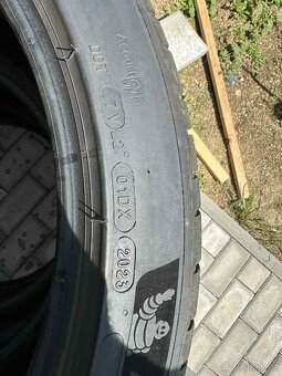 Tesla Y - 3x Michel Pilot Sport EV 235/40/R20 DOT2023 - 3