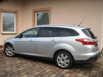 Ford Focus. Kombi 1,6 16V.  Ti-VCT. 77 kW. Servisní kniha - 3