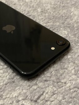 Apple iPhone SE 2020 64Gb - 3
