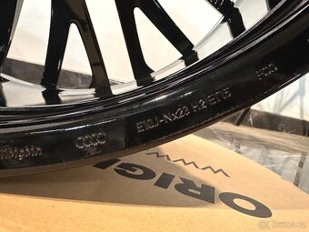 original alu kola r23 Audi Q8 SQ8 4M 4M8601025BN - 3