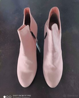 DÁMSKÉ KOTNÍČKOVÉ BOTY TAMARIS SVĚTLE RŮŽOVÉ VYSOKÝ PODPATEK - 3