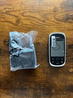 📱 Nokia 7230 – černá - 3