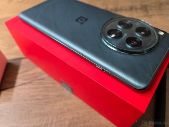 OnePlus 12 16GB/512GB (skvělý stav) + kryt - 3