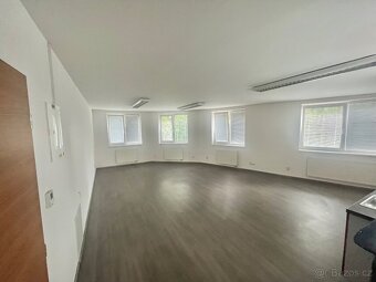 2+KK 71 m2 slunný byt se zajištěným parkováním - 3