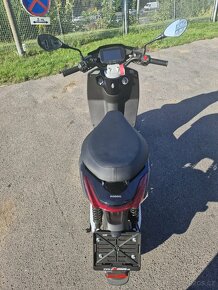 PIAGGIO 1 L3 E5 - předváděcí motocykl - 3