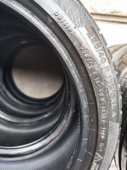 Zimní pneu = CONTINENTAL = 225/40 R18 - 3