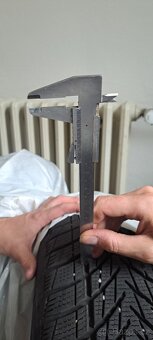 Zimní pneu na Škodu Scala – 205/50 R17 93H - 3