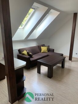 Pronájem zrekonst. podkrovního bytu 2+kk, cihla,55m2, Hřebeč - 3