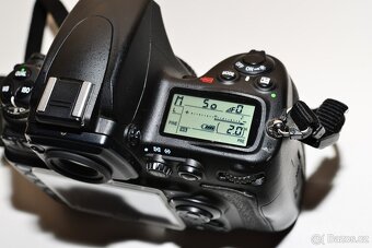 Nikon D700 + příslušenství - 3