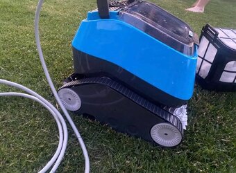Bazénový vysavač WARRIOR PRO - 3