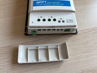 MPTT solární regulátor Epever DuoRacer 20A - 3