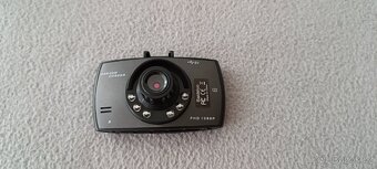 Kamera do auta se záznamem G30 – 2,3″ Full HD - 3