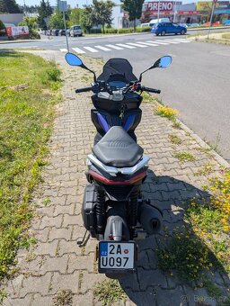 Aprilia SR GT 125 - 3