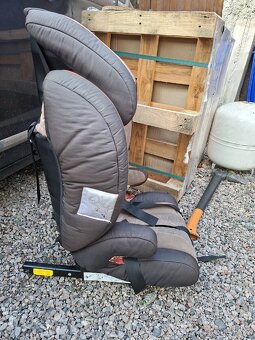 Dětská autosedačka výškově stavitelná a polohovatelná - 3