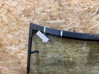 ČELNÍ OKNO JAGUAR XF 2009 - 3