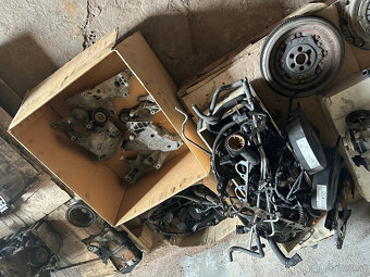 Škoda Octavia nahradni dily s motoru - 3