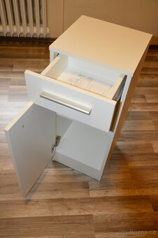 Koupelnová skříňka bílá - 3