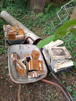 Rozebraná kachlová kamna - 3