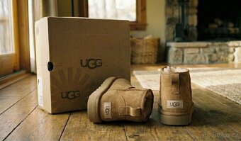 UGG s klasickou platformou vel.39 - 3