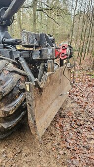 Lesní traktor RITTER R185-4 - 3