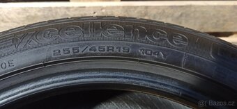 Goodyear 255/45 R19 104Y 5-6mm - 3