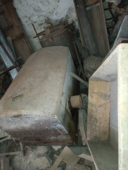 Starý elektromotor Fr.Křižík A.S.Praha - 3