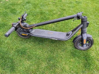Elektrická koloběžka v záruce - Ninebot by Segway F2 Pro E - 3