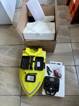 NOVÁ Zavážecí loďka na ryby s GPS,10000mAh - 3