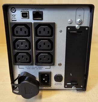 APC UPS - 750 - Záložní zdroj - bez baterie - 3