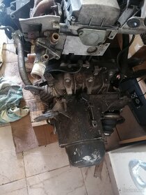 Renault Megane-motor - 3