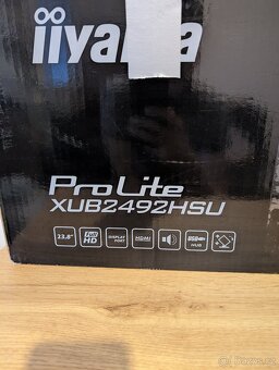 24"monitor iiyama ProLite + pivot - 3