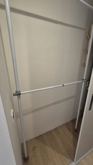 Teleskopický stojan na věšáky - 3