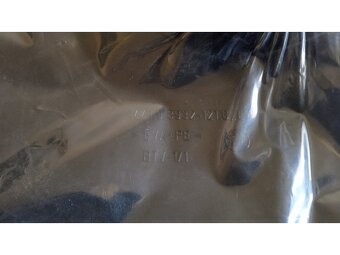 lapač nečistot levý zadní Škoda Felicia combi 6U9821821 - 3