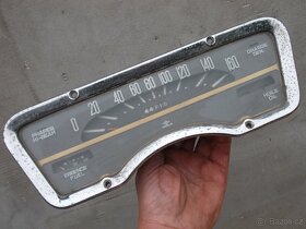 TACHOMETR PALUBNÍ DESKA AUTO VETERÁN - 3